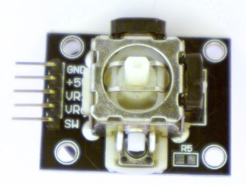 I tillegg skal vi styre motorene fra port 9 og 10 på Arduinoen, mens