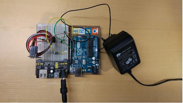 5.3.2.3 Prototypen Figur 13 Coolity 0.1.1 For å kunne lage Coolity 0.1.1 trengte vi å finne ut av hvordan å kunne programmere WiFi-chipen.