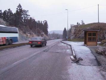 Bildet til høyre viser et tilfelle hvor brøytebilen har brøytet