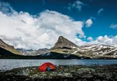 Du kan gå i fleire dagar med overnatting i turisthyttene i dalen eller gå kortare turar i kombinasjon med buss eller eigen bil.