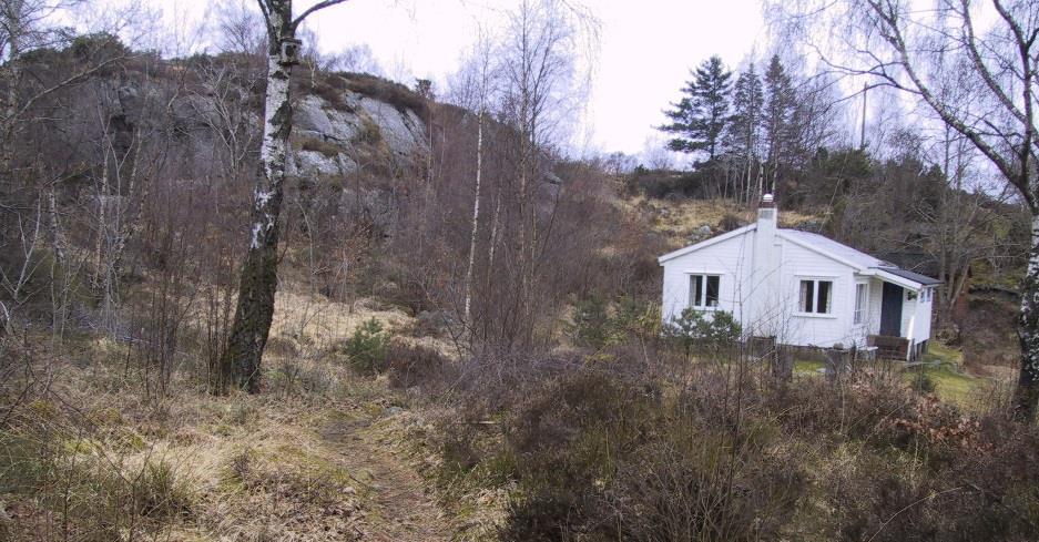 Hytte i område Breivik, LNF område - Økende antall hytter og økt bruk gjør at stadig flere får dekket sine fritids- og friluftslivsbehov. Det gir økt livskvalitet.