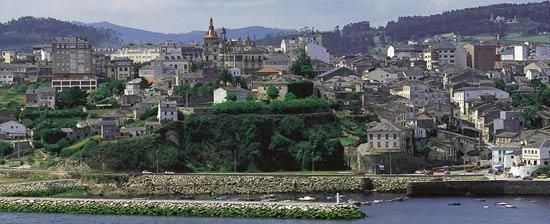 6 Middag på hotellet. Vandredistanse: 11 km 3 timer Dag 5 Ponferrada O Cebreiro Triacastela Samos - Lugo (F, M) Vi kjører til O Cebreiro som ligger på 1300 m.o.h. Dette har vært det første pilegrimsstoppet i Galicia siden år 1172 da kirken ble bygget.