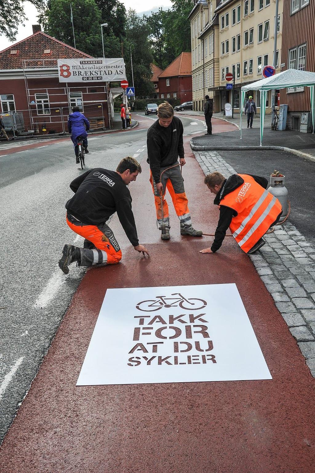 Informasjonsarbeid og reiserådgivning Miljøpakkens informasjonsgruppe har en viktig oppgave i å informere publikum om aktuelle prosjekter og hendelser.