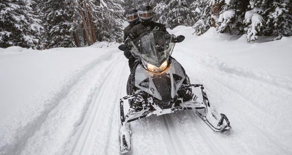 ARCTIC CAT PANTERA 6000 2018: KOMFORTABEL Helt ny modell fra Arctic Cat LED-lys Varmehåndtak både for fører og passasjer