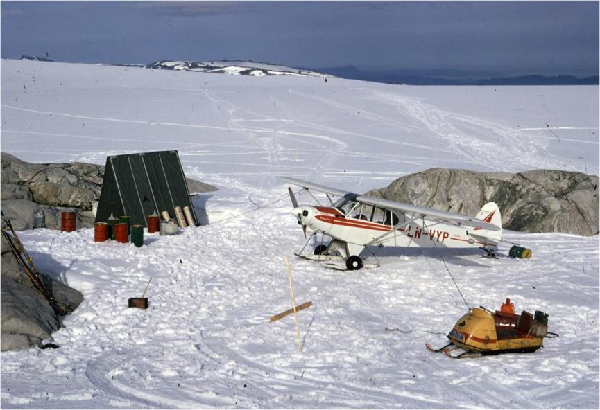 høyde (moh.) For periodene 1974-75 og 2003-07 ble endringene marginale. Den kumulative massebalansen for 1974-75 ble endret fra 0,97 til 0,90 m v.ekv.