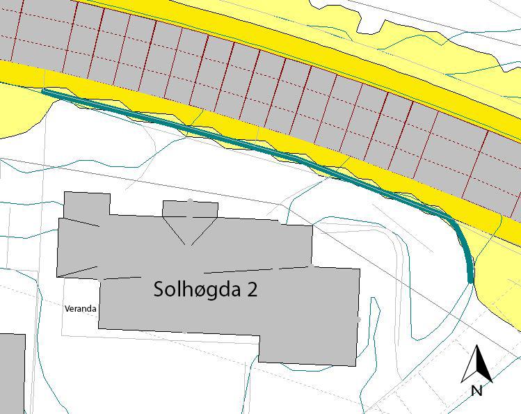 Støyrapport Volda 15 Figur 4-3 Forslag til plassering av områdeskjerm med høyde 1,5 m og lengde 37 m 1,5 m unna vegen, ved 1,5 m beregningshøyde for en trafikksituasjon tilsvarende år 2025.