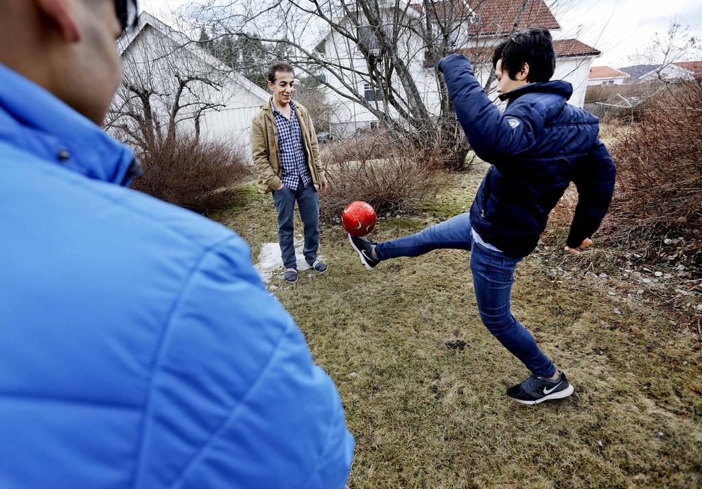 TEMA VÅRE NYE BARN De kommer fra et samfunn der de må ha mange skjulte personligheter inni seg for å overleve i samfunnet og tilhørighet.