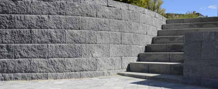 Vertica Vertica mur er en stilren støttemur med store rektangulære blokker. Muren har en bruddfront med et naturlig uttrykk.