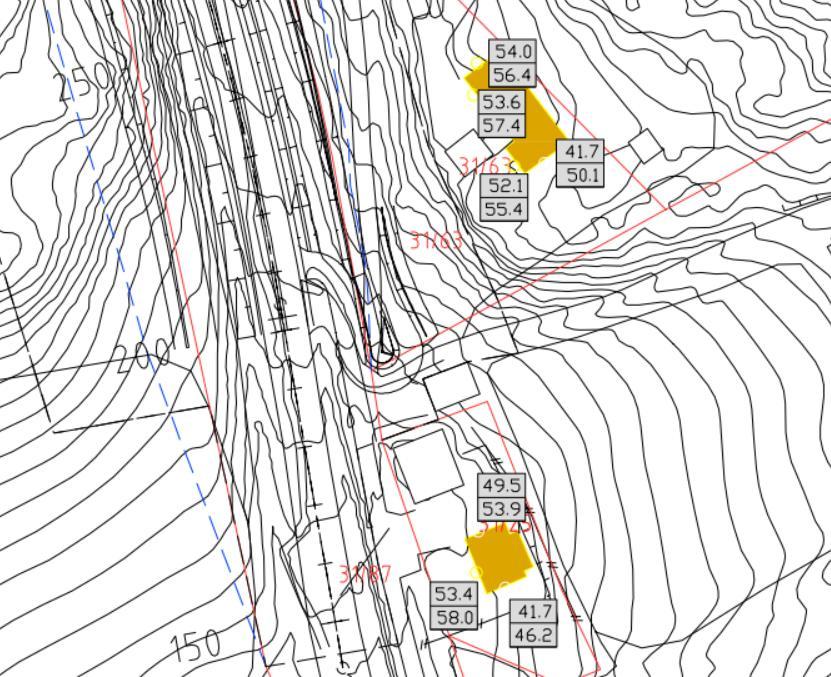 10 4 RESULTAT Vedlagte tegning TX001 viser støysoner i 4m høyde over terrenget. Det er bare to boliger på Betna mellom profil 150 og 250 som ligger i gul støysone, dvs mellom 55 og 65 dba.