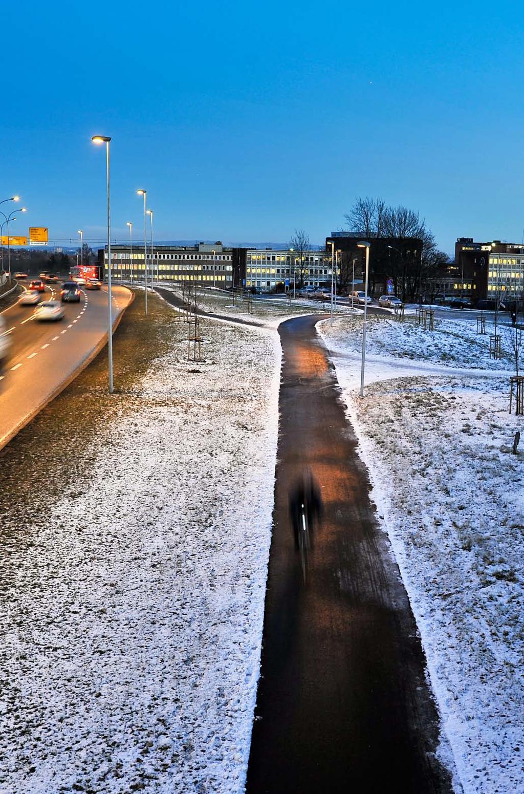 To ulike vinterdriftsklasser avhengig av mengde trafikk: I bymessige strøk med høy