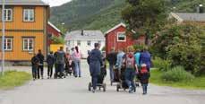 Kunsten er produsert av medlemmene i foreningen med temaet Orklaparken. Her kan du også kjøpe noe å drikke og spise i en hyggelig atmosfære.