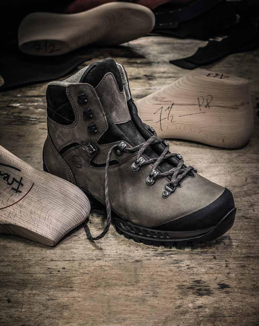 TEMATITTEL MOUNTAIN BOOTS HANDCRAFTED WITH PASSION BORN IN BAVARIA WORN AROUND THE WORLD HÅNDLAGET I EUROPA SEMENTERT KONSTRUKSJON // KAN RESÅLES HOLDBARE Hanwag Tatra GTX Lette, stabile og veldig