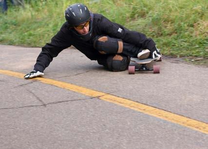 - Downhill der man kjører nedover raskest mulig fra start til mål.