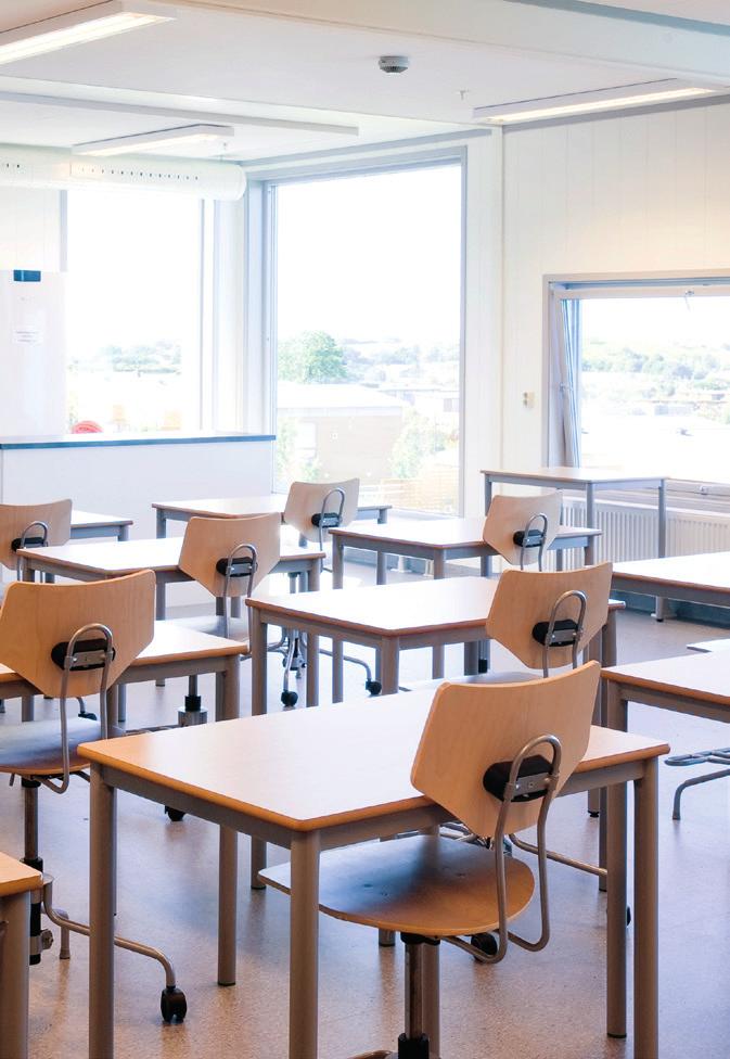 Slike paviljonger holder like høy standard som permanente skolebygninger, og leveres gjerne med egne toaletter, spesialrom og ventilasjonsanlegg.