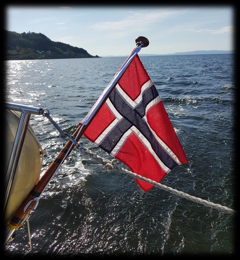 Vi seiler under norsk flagg (Foto: Per H) Styret: post@malvik-baatforening.no Leder: Hans K. Helgesen 99024888 hans.k.helgesen@gmail.com Sekretær: Robert Johnsen 90086373 e.r.i.johnsen@hotmail.