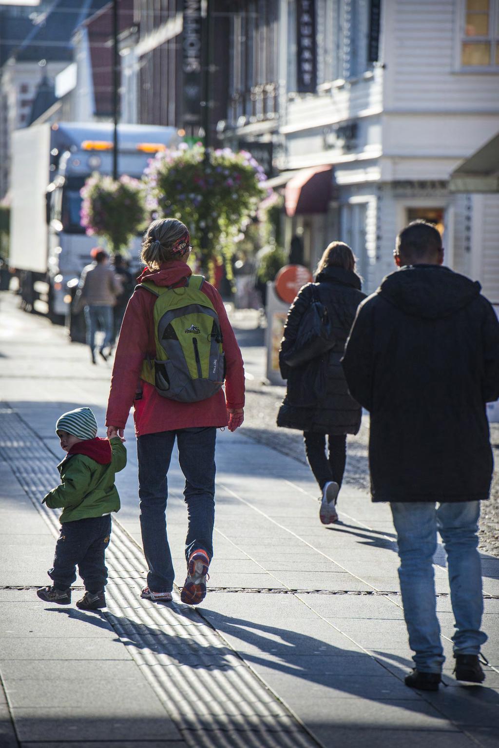 6. KOSTRA SAMMENLIGNINGER AV NØKKELTALL I STORE