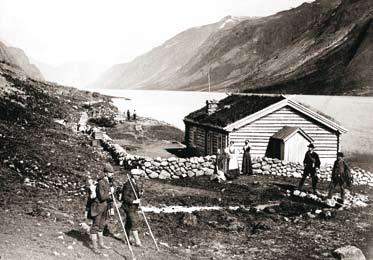 1907 Glitterheim, første vinteråpne hytte, flere hytter
