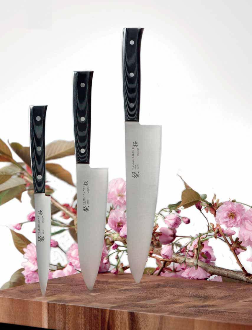 Det er etter denne blomstringen som Tamahagane har døpt sin knivserie Sakura.