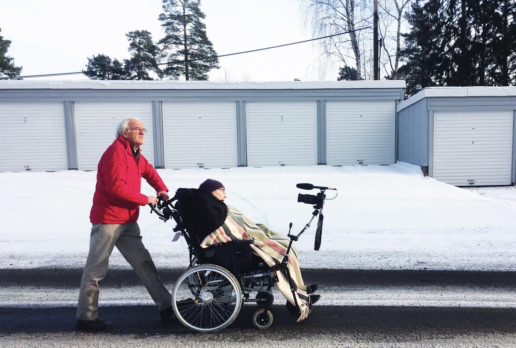 FRIVILLIGHET I SYKEHJEM Ved årsskiftet hadde vi 189 frivillige ved Oslos sykehjem, 174 kvinner og 15 menn i alderen 20 til 81 år. 22 % av besøksvennene har vært besøksvenn i 16 år eller mer!