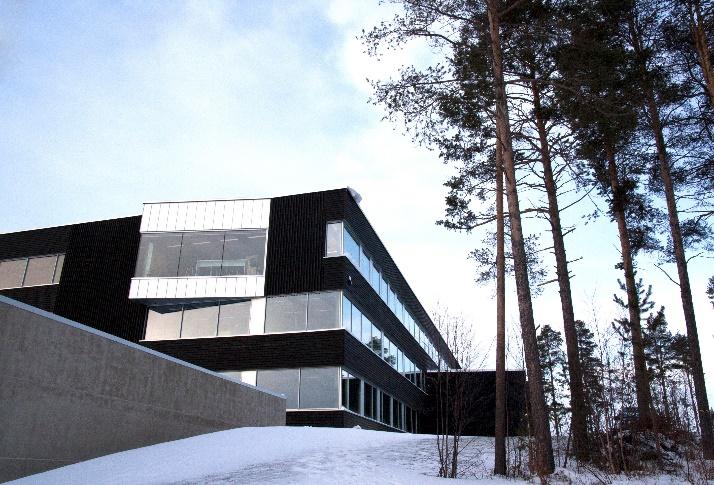 Ny videregående skole og tannklinikk på Tynset Hedmark fylkeskommune ( Utstrakt bruk av tre i