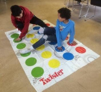 Etter skoletid Etter Skoletid var et tilbud på Flateby menighetshus for elever på Stranden skole tirsdager fra 13.15-15.00. Kirken ønsker å tilby et trygt sted for barna å være etter skoletid.