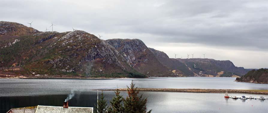23 (27) Figur 11: Turbinene sees fra Mjønes i to grupper. Landskapsbildet blir svært endret på grunn av det forholdsvis begrensede utsynet 7.3.3 Vågan Vågan er et avskjermet oppdyrket og bebygd område på løsmasseavsetninger ned mot fjorden.