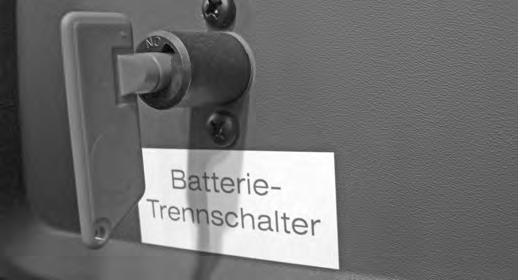 7. Elektriske installasjoner 101 Laderen er koblet direkte til forbruksbatteriet slik at forbruksog startbatteriet også kan lades når batteriskillebryteren er åpen.