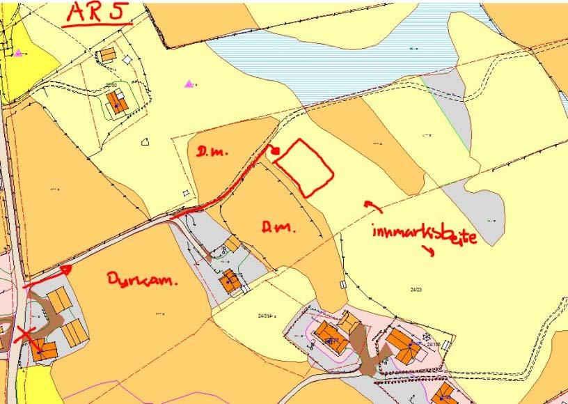 vera sært avgrensa då tomta ligg inntil eit svært lite fulldyrka areal. Det er viktig å styrka busetnaden i den nordste krinsen i Radøy, jf. jordlova 12, 4. ledd.