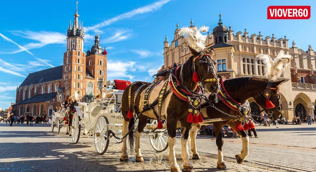 1 SINGELTUR MAGISKE KRAKOW Krakow er en smeltedigel av gammel og ny historie, et arkitektonisk mesterverk og hjertet av polsk kultur og historie.