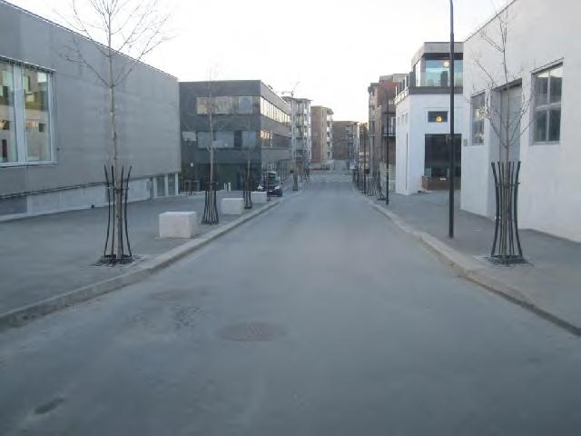 Trafikkanalyse utbygging Bryne stadion Side 22 Herigstadvegen tåler mye trafikk slik den fremstår i dag. Det bør avsettes egen plass til sideparkering der det tillates. 5.