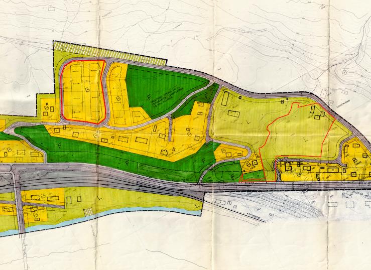 Framtidig boligbebyggelse Kommunen v/eiendom og kommunalteknikk har allerede satt i gang tomtarbeid i et regulert boligområde slik at disse kan stå byggeklar innen kort tid, like vest for den omsøkte