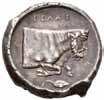 Myntene fra Velia viser slektskapet til Massalia og Fokaia. Alle de tre bystatene utga mynter med løver. Velia fikk også impulser fra andre greske byer.