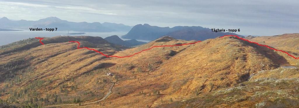 Bilde 8: Traseen mellom Tågheia og Varden er forholdsvis lett. Små korte kneiker er til tross...! Fra Varden, 404 m.o.h har du bestemt deg for å bevege deg så fort du kan.