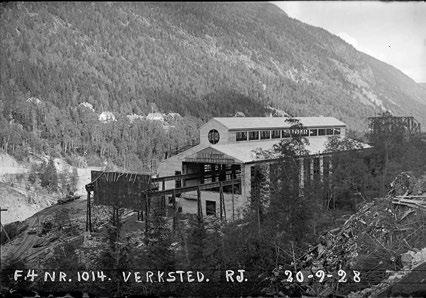 8.10 Mekanisk verksted (Bygg 230) Mekanisk verksted i 1928 og i dag. Foto til venstre: Norsk Industriarbeidermuseum. Foto til høyre: Helge Songe. Oppført: 1928. Arkitekt: Thorvald Astrup.