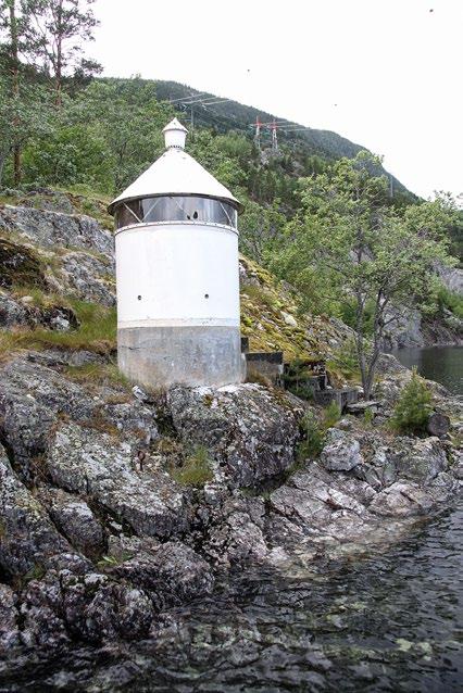 Endringer: I 1931 ble slippen ombygd med nytt grunnarbeid, nye skinner, forlengelse av slippvogn med 15 meter til totalt 60 meter, ny blokkvogn på egen skinnegang og forandring av forhalingsspill.