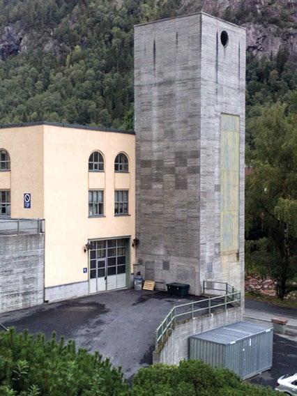 Tungtvannskolonne, Rjukan I 1971 da hydrogenfabrikken på Vemork ble nedlagt, ble utbytningsanlegget for tungtvann som var blitt oppført der i 1956 flyttet til Såheim for å tilfredsstille økt