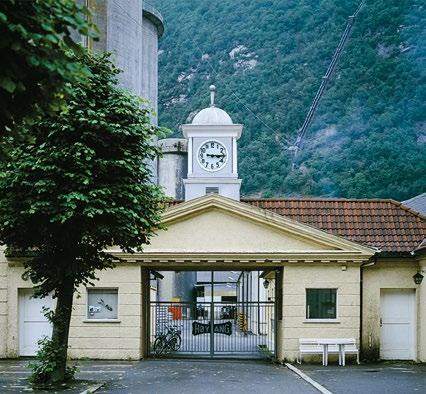 Høyanger i Sogn er et industristed bygd opp rundt etableringen av et aluminiumssmelteverk i 1917.