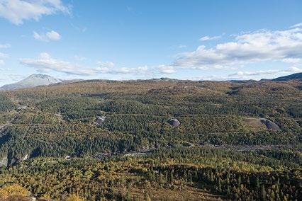 Foto: Per Berntsen. Beskrivelse: Kraftstasjonen får vann gjennom en 4242 m lang tunnel fra inntak ved Skardfossdammen, som føres til et fordelingsbasseng.