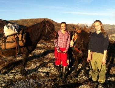 Avstand fra sentrum: Tidsforbruk tur: 80 km Etter ønske Geilo Turbusser AS Tel. (+47) 32 08 80 80 / E-mail: post@geiloturbusser.