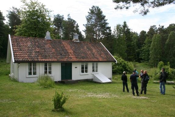 Beitedyr fra gårdsbrukene på øyene, og fra land, ble i tillegg fraktet til mange andre øyer på sommerbeite. Derfor var kulturlandskapet mer åpent tidligere.