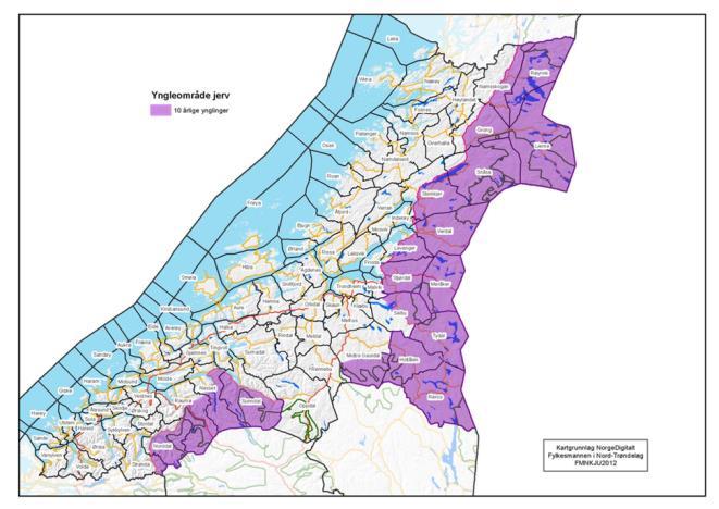 Antall årlige ynglinger av jerv 15 10 5 0 Antall årlige ynglinger av jerv Fig. 1: Antall ynglinger av jerv i perioden 2005 2016. Rød linje angir bestandsmålet på 10 årlige ynglinger (www.rovbase.