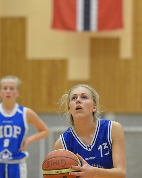 OM HOP BASKETBALLKLUBB: Et godt miljø for alle alderstrinn Hop BBK ønsker primært å være lokal breddeklubb som preges av sportslig glede, entusiasme og dugnadsånd.