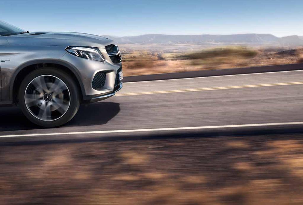 GLE Coupé representerer en ny ekspresjonisme innen bildesign. Den forener SUV-ens jordnære tilstedeværelse med coupeens dynamikk og smidighet. GLE Coupé er 81 mm lengre og 68 mm bredere enn GLE.