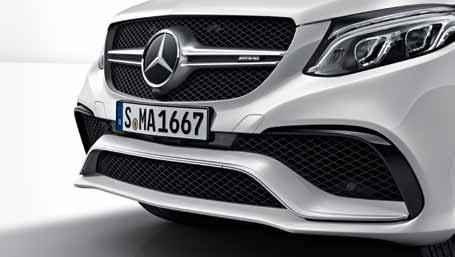 Under panseret brummer en AMG 5,5 liters V8-biturbomotor med 410 kw (557 hk).