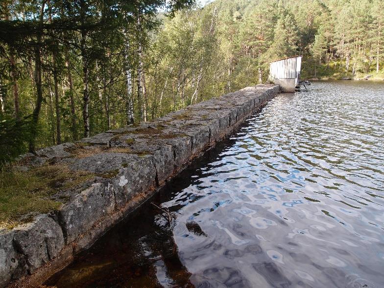 Betongplaten på vannsiden