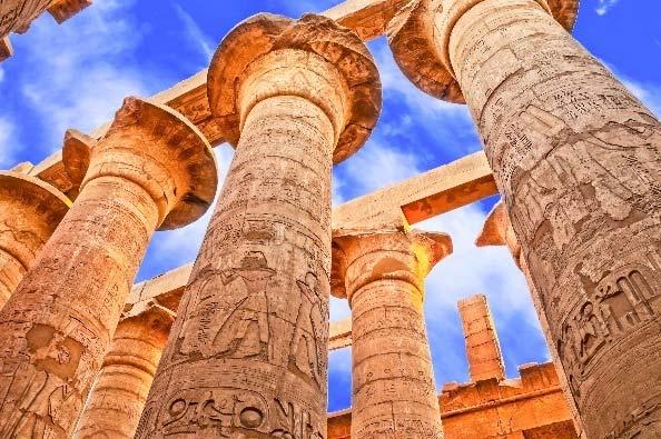 februar LUXOR ESNA EDFU (F, L, M) Skipet kaser loss og seiler mot Esna ved lunsjtider, og resten av dagen kan du slappe av på soldekket og nyte den vakre utsikten.