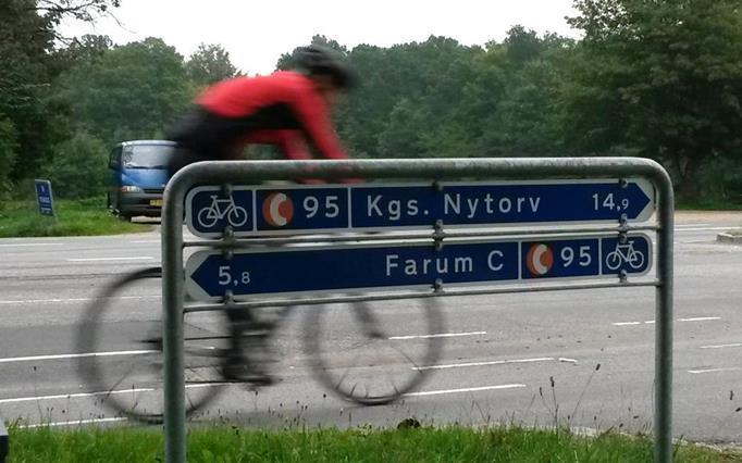 Kort om sykkelekspressveg (SEV) Sykkelhåndboka V122: Høystandard sykkelveg som tilrettelegges for rask og direkte