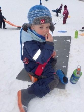 allerede egg Skøyter og ski ble det ikke noe av i mars, men vi hadde en super akedag på Ringkollen i begynnelsen av mars.