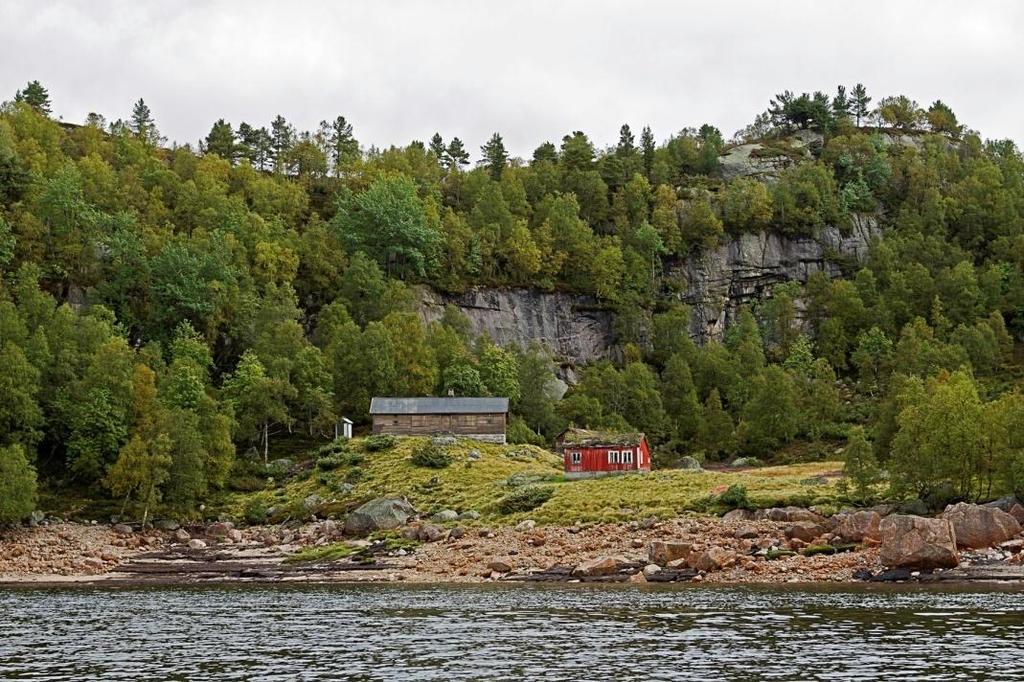 bare av bratt fjell. Figur 6-12.