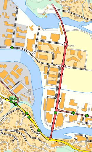 Forprosjekt Rv. 5 Storehagen bru Førde sentrum side 16 nord til busslomma ved Naustdalsvegen 5. Her flyttast fortauet ut mot rv. 5. Ved Concord AS Førde går tilbodet over til å gå i blanda trafikk i tilkomstvegen til parkeringsplassane.